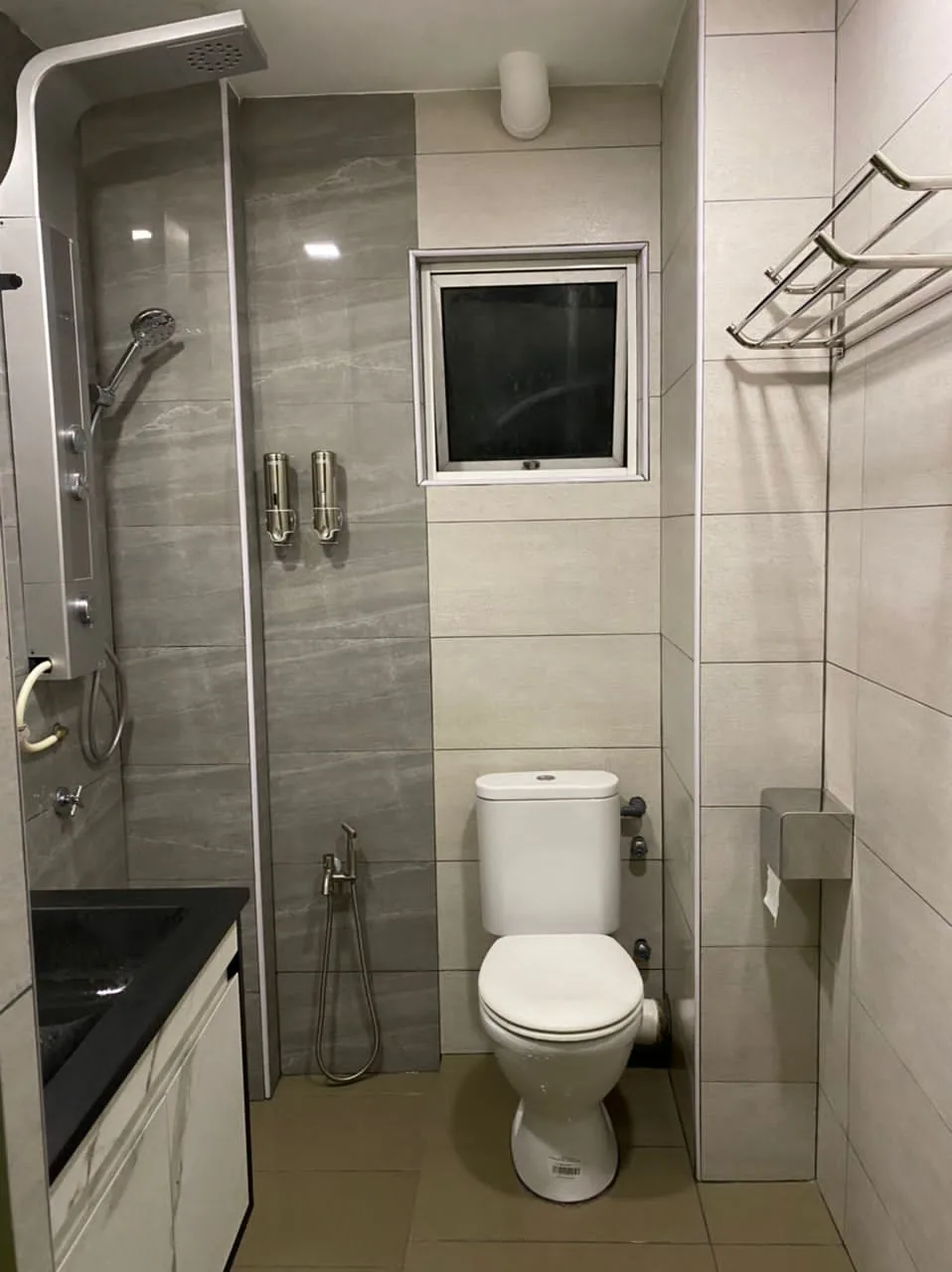 Bathroom ba01 after toilet glass screen