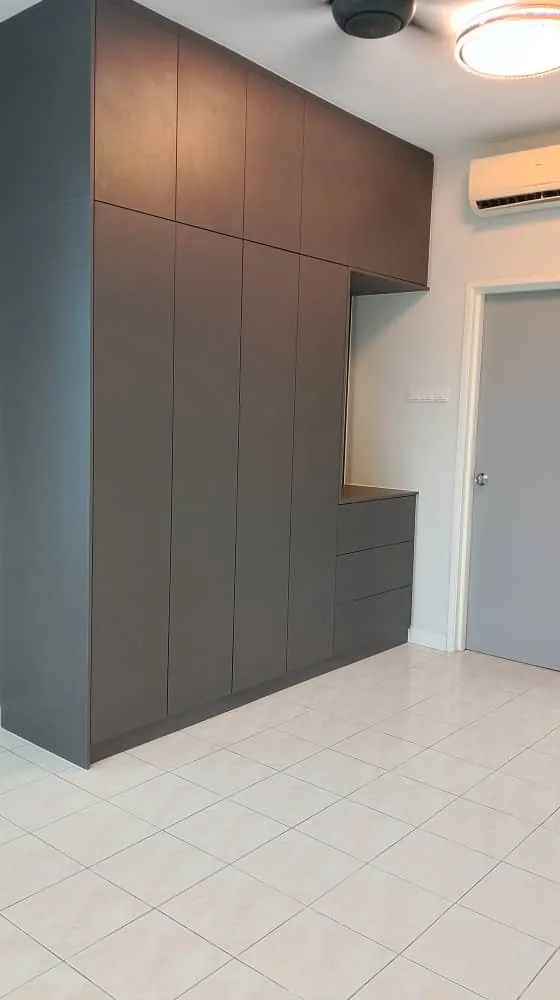 Full height grey bedroom wardrobe